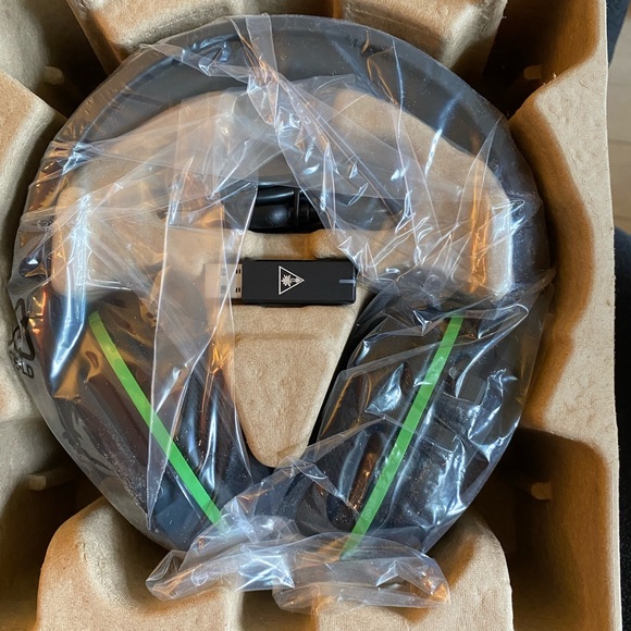 Turtle Beach Stealth 600 Gen 2 USB Amplified Gaming Headset Designed for XBox - Picture 5 of 6